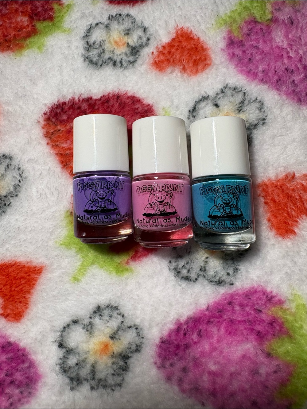 Piggypaint Trio Nail Polish Set with Diamond Cosmetics Nail File - Picture 2 of 3